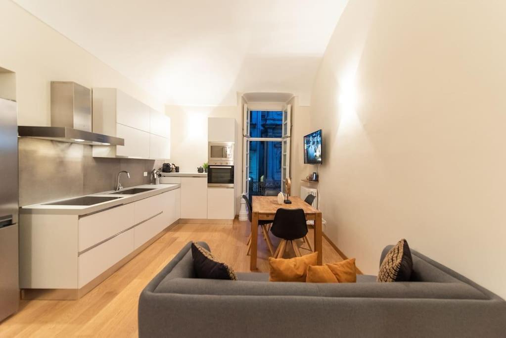 Grand Palace Apartment -Centro Storico Турин Экстерьер фото