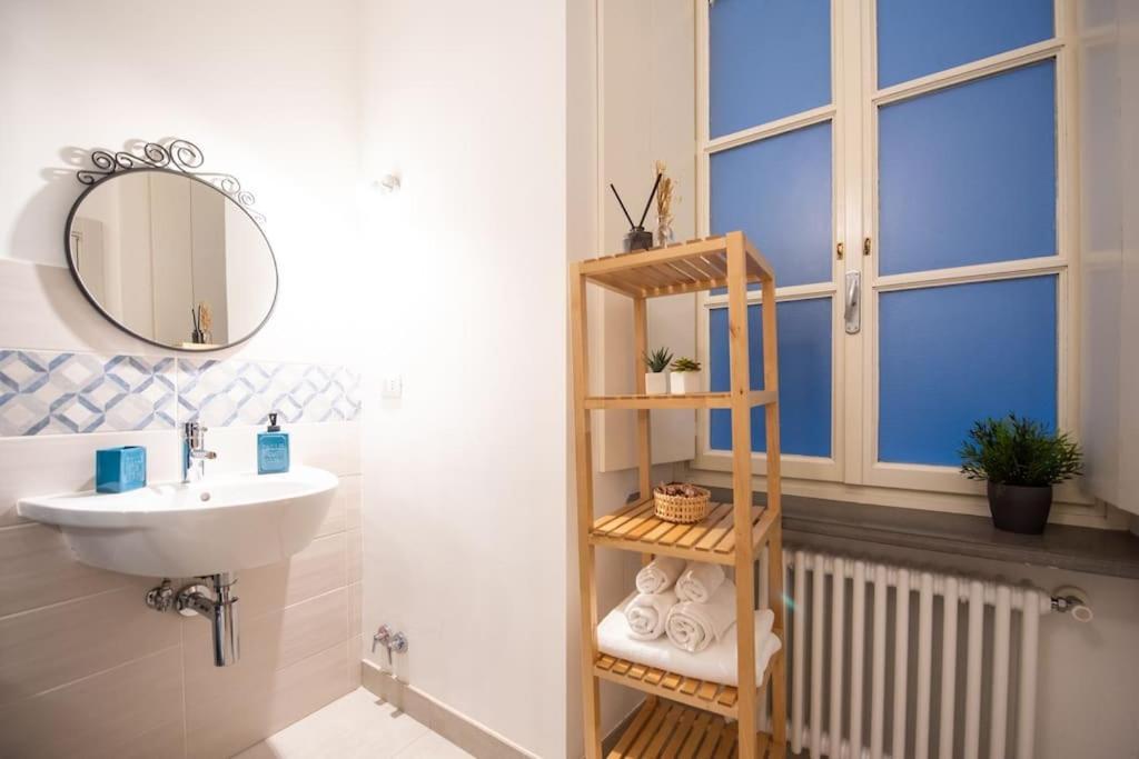 Grand Palace Apartment -Centro Storico Турин Экстерьер фото